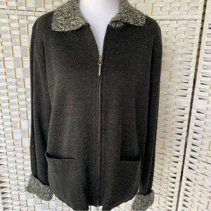 Dark Gray Zip-Up Cardigan with Textured Collar and Sleeves